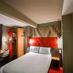 Ibis Paris Canal Saint Martin