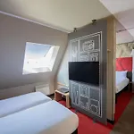 Ibis Paris Canal Saint Martin