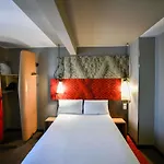 Ibis Paris Canal Saint Martin