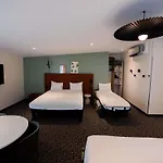 Ibis Paris Canal Saint Martin