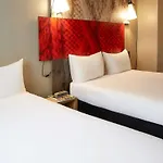 Ibis Paris Canal Saint Martin