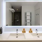 Ibis Paris Canal Saint Martin