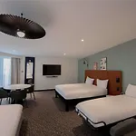 Ibis Canal Saint Martin
