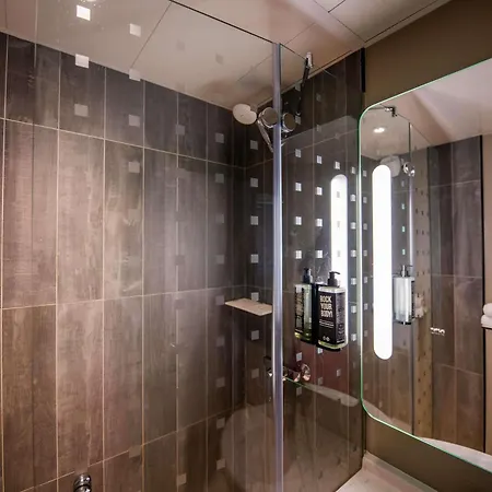 Ibis Canal Saint Martin Hotel 3*