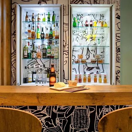 Ibis Canal Saint Martin Hotel 3*