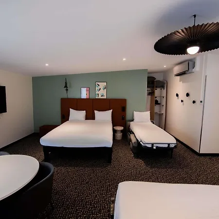 Ibis Canal Saint Martin Parigi