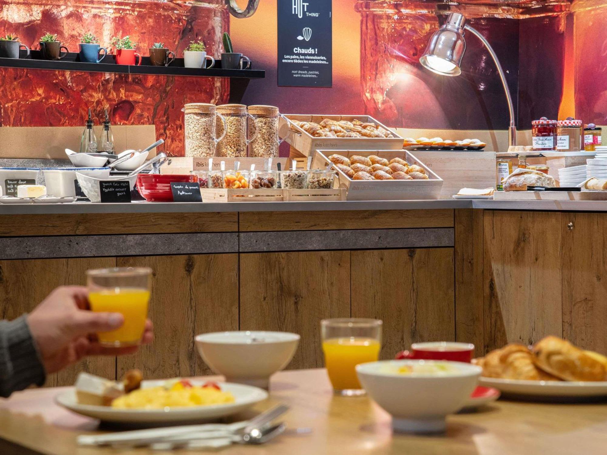 Ibis Canal Saint Martin 3*