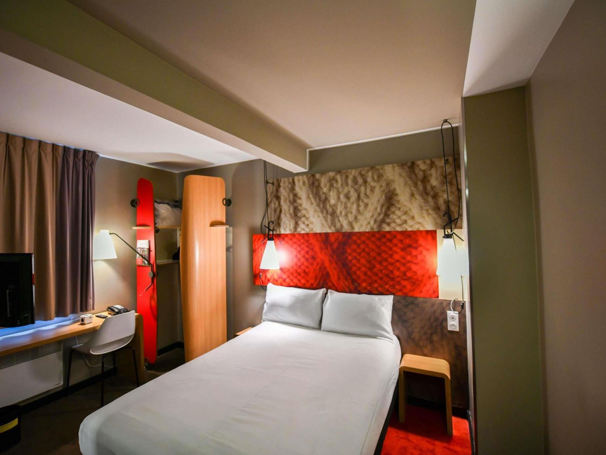 Hotel Ibis Canal Saint Martin 3*