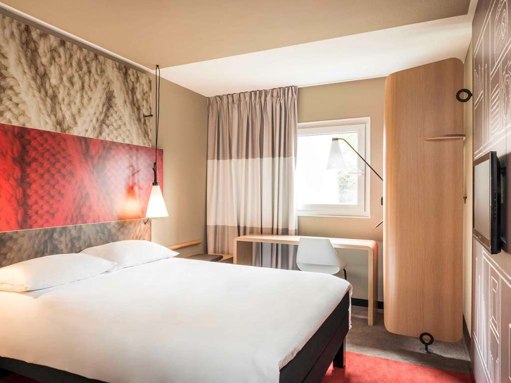 Ibis Canal Saint Martin Parigi