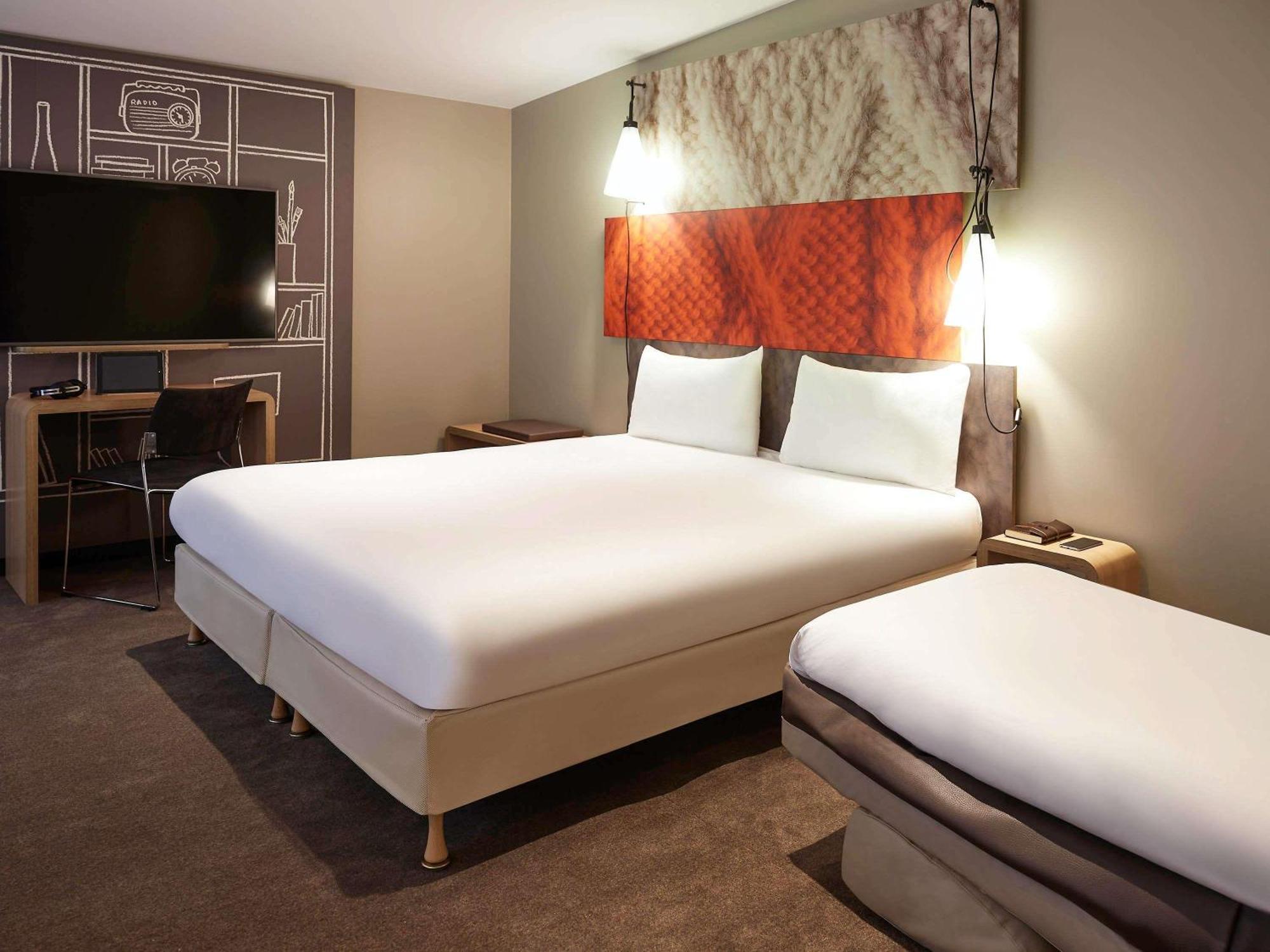 Ibis Canal Saint Martin 3*