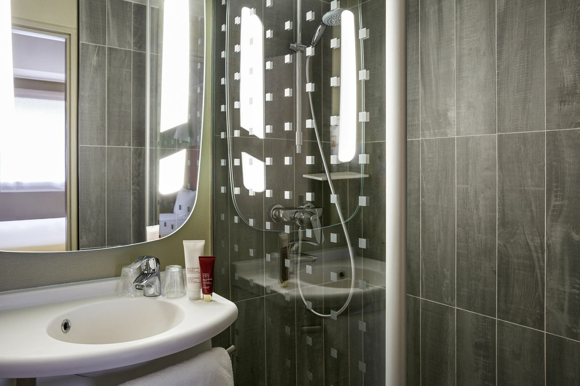 Ibis Canal Saint Martin Hotel Parigi